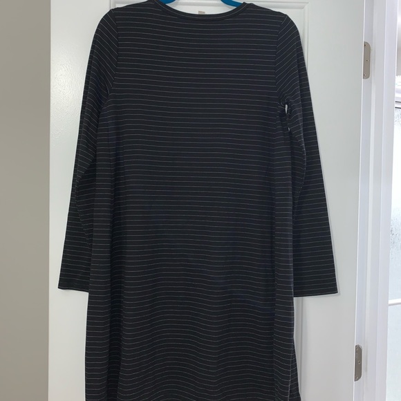 Loft Dress - Picture 2 of 4